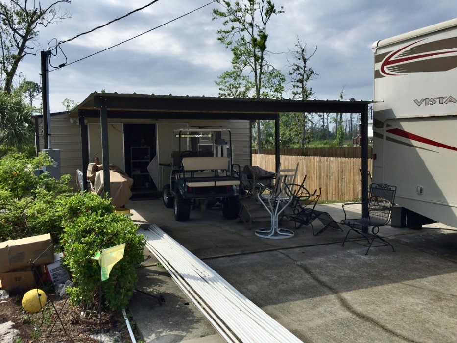 27-Small shed, motorhome on old lot.jpg
